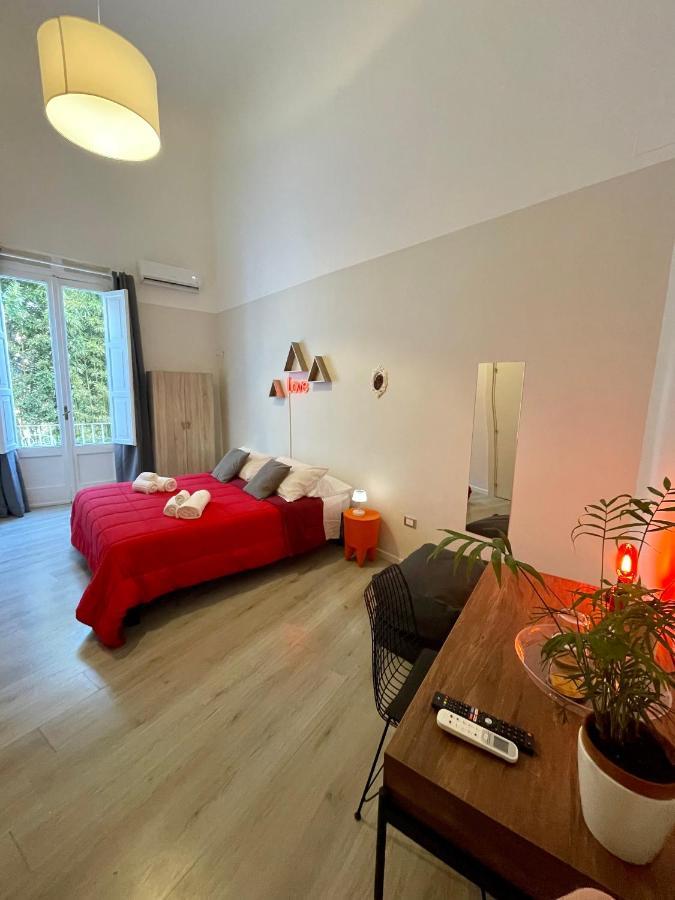 4 Balconi Rooms Paladini B&B E Appartamenti Lecce Exterior foto