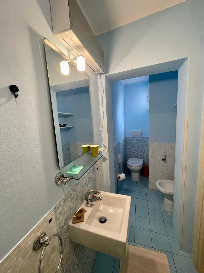 4 Balconi Rooms Paladini B&B E Appartamenti Lecce Exterior foto