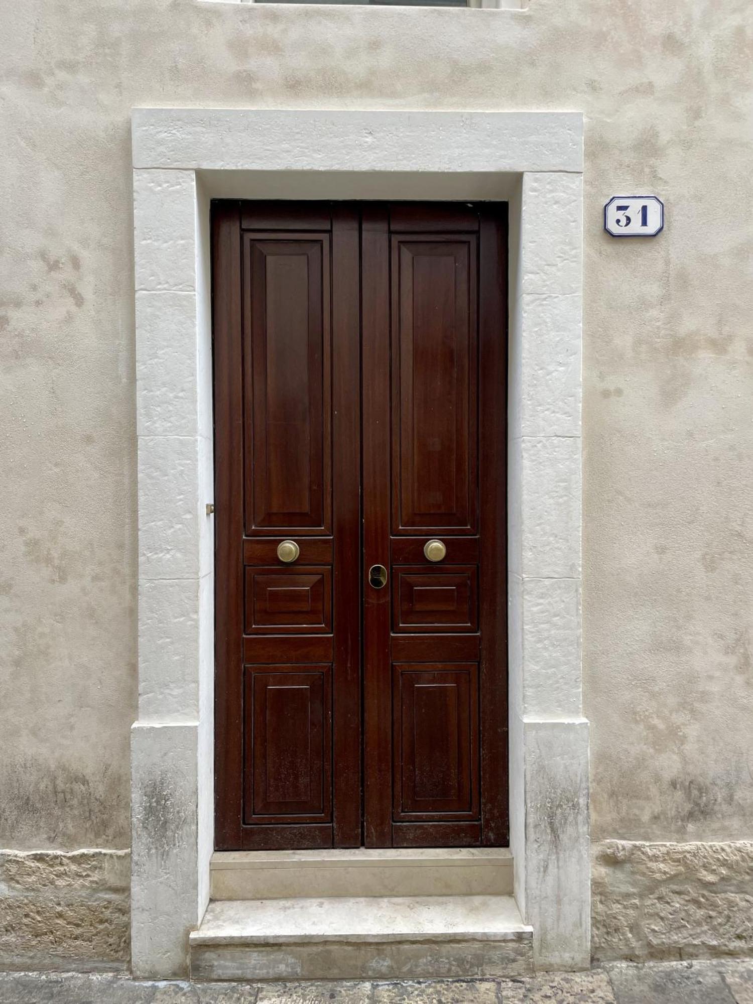 4 Balconi Rooms Paladini B&B E Appartamenti Lecce Exterior foto